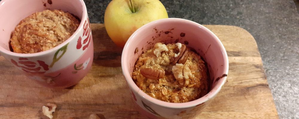 Mugcake met appel en havermout